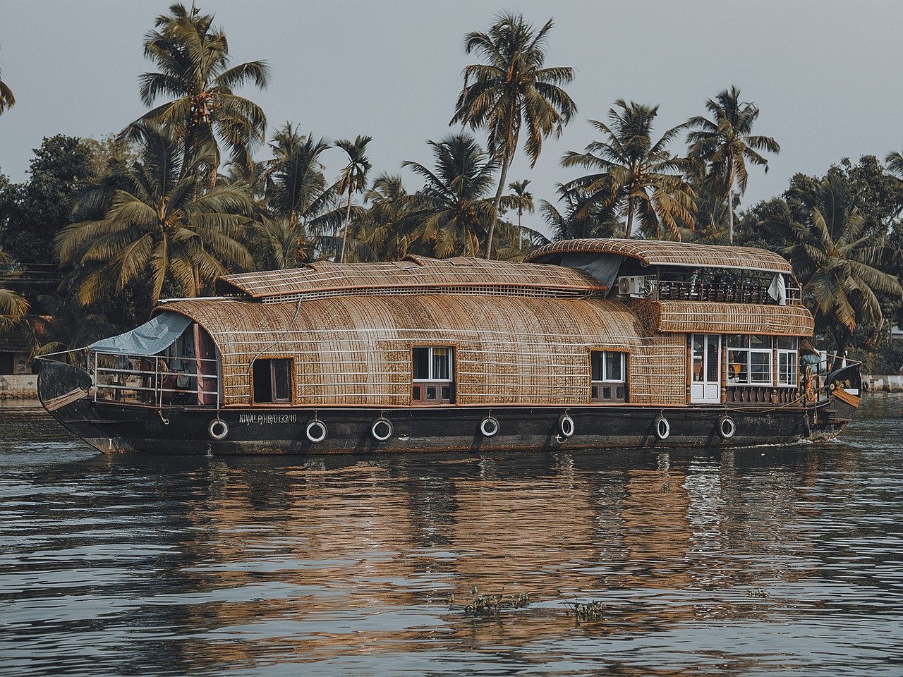 houseboat trip in Alleppey