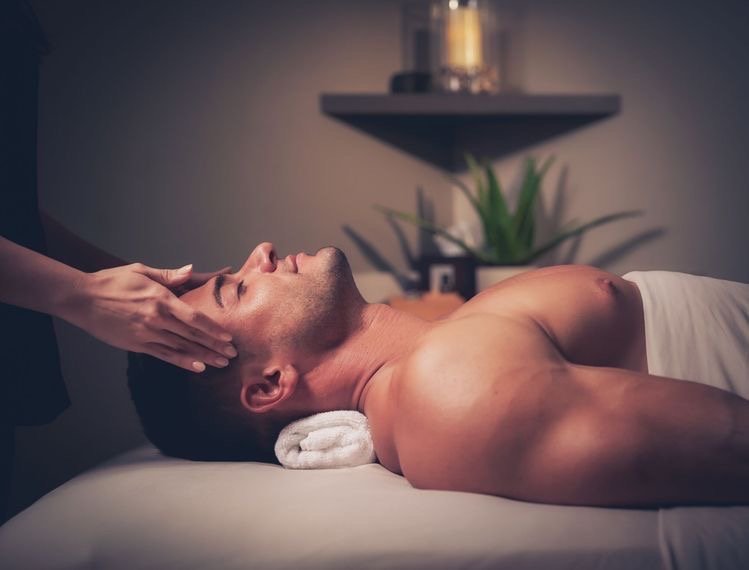 Relaxing Deep Tissue Massage Tysons Corner session focused on easing stress and enhancing body recovery.