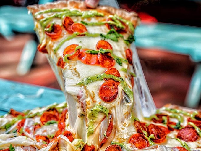 pizza & sandwich joint Bayside's menu