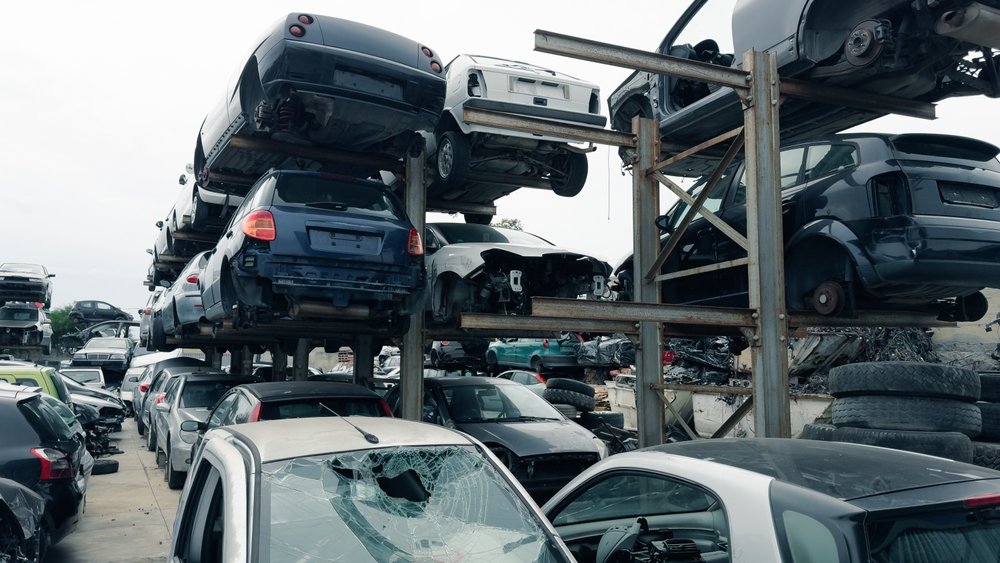 Protect Yourself Before You Scrap Your Car: The Right Way to Clear Data & Accessories