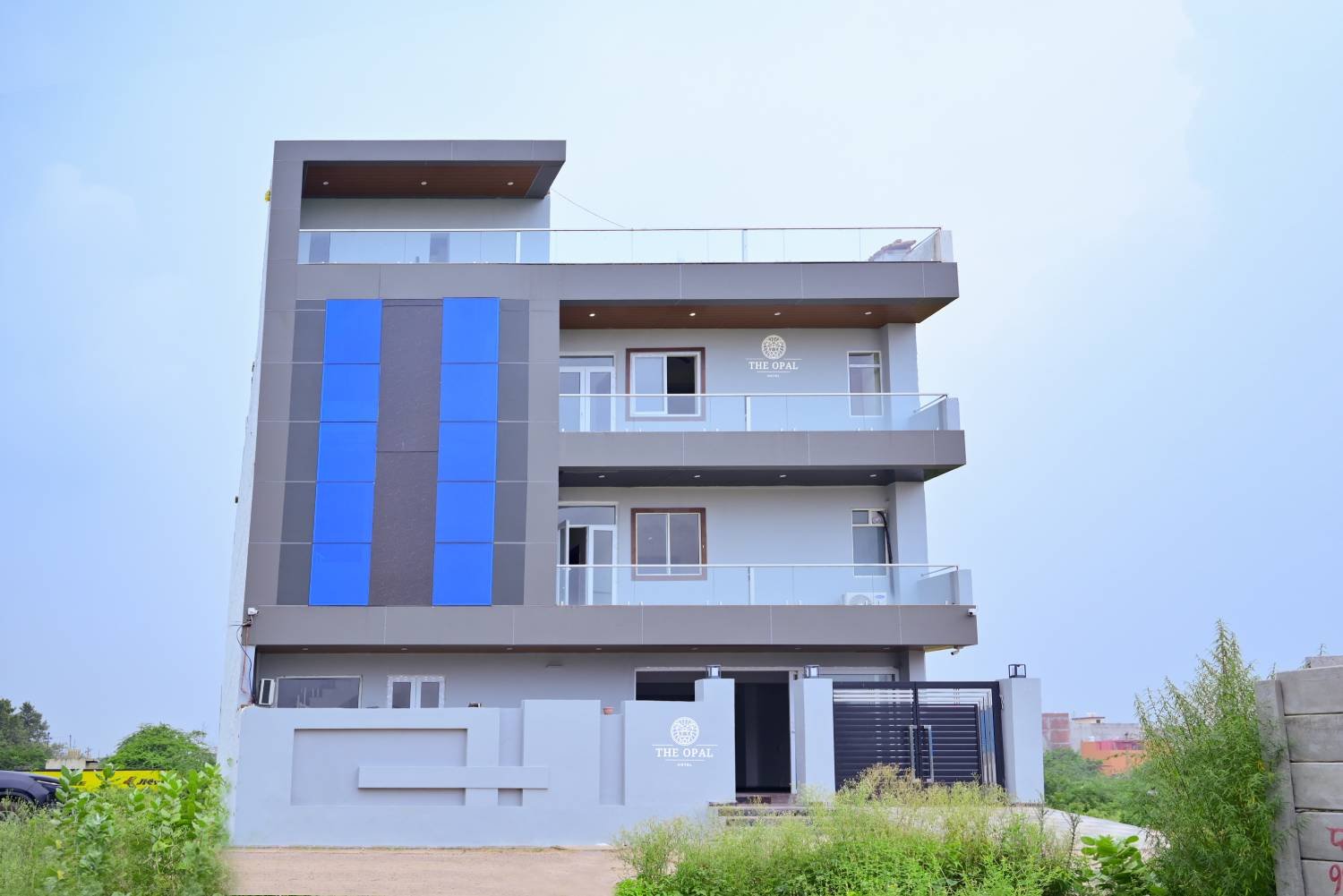 couple friendly hotel in Surajpur Greater Noida couple friendly rooms near UPSIDC Site B Greater Noida safe couple hotel in Surajpur Greater Noida private couple stay in Greater Noida near Surajpur affordable couple friendly hotel in Greater Noida secure couple rooms near Pari Chowk Greater Noida best couple stay options in Surajpur Greater Noida